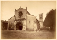 Façade principale et portail.