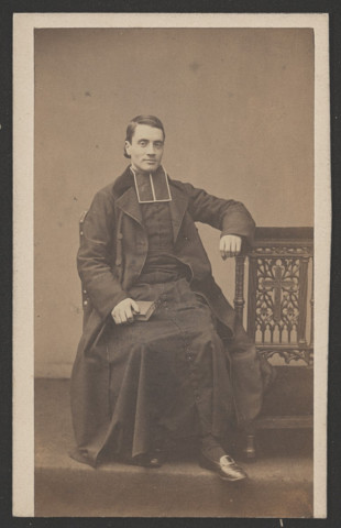 Pierre-Hector Coullié (1829-1912), homme d'Église, cardinal et archevêque de Lyon.
