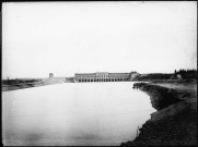 Canal de Jonage : usine de lavage et écluse double au 15K780, vue d'ensemble aval,