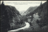 La route de La Faucille et les montagnes à l'entrée de Morez (côté Suisse).