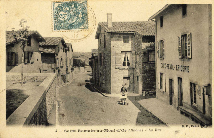 Saint-Romain-au-Mont-d'Or. La rue.