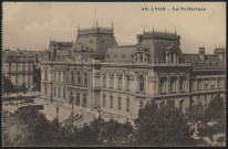 Lyon. La Préfecture.