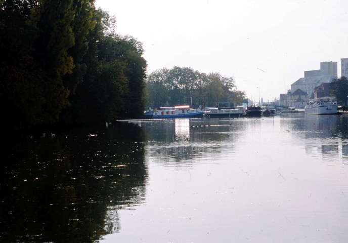 Eaux (août-novembre 1999, décembre 2000, août 2002, novembre 2003).