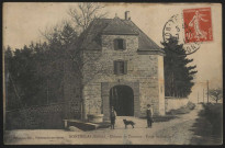 Montmelas. Château de Tournon.