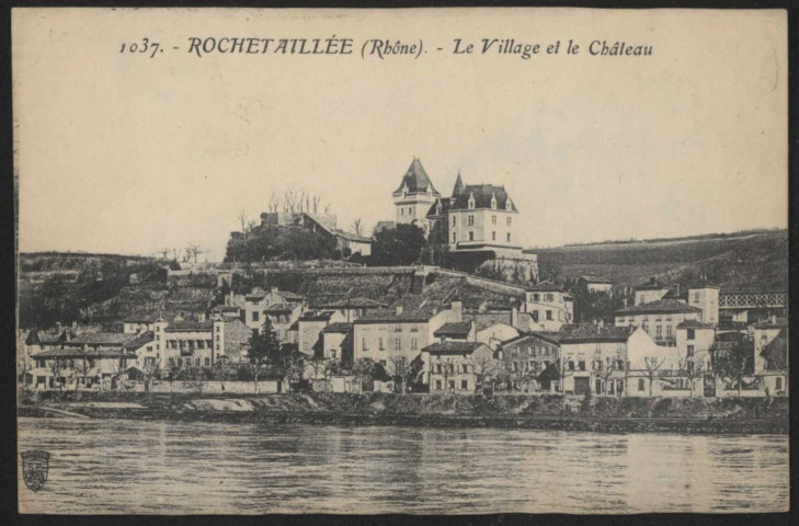 Rochetaillée. Le village et le château.