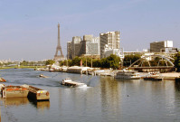 La Seine, les ponts, les quais et les péniches.