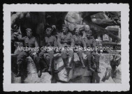 Assis sur la Fontaine Bartholdi.