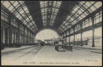 Lyon. Nouvelle gare des Brotteaux, le hall.