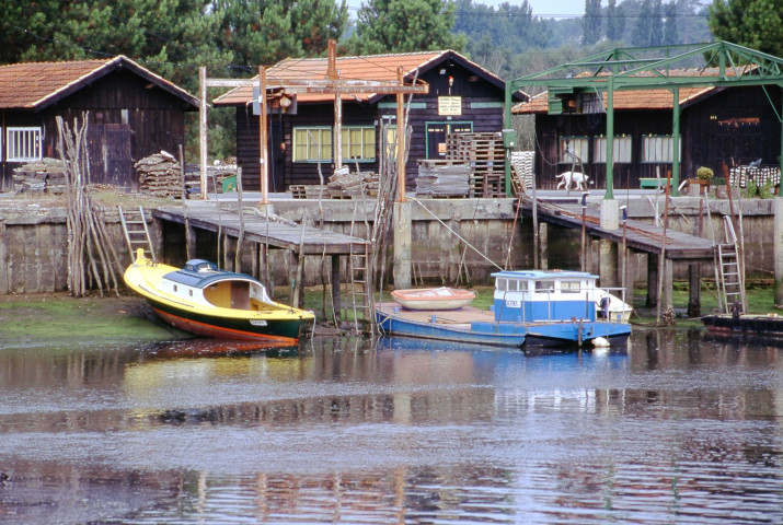 Ports, jetées et bateaux (septembre 2000, juin-juillet 2003, juillet 2004).