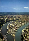 Lyon. Vue aérienne sur le confluent du Rhône et de la Saône.