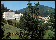 Yzeron. Le village et le carmel.