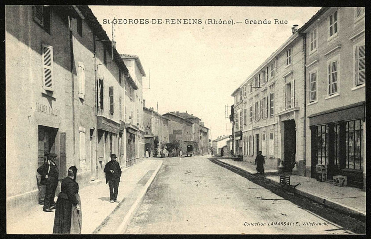 Saint-Georges-de-Reneins. Grande Rue.