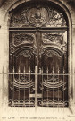 Lyon. Porte de l'ancienne église Saint-Pierre.