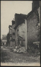 Le crime de Reims. Rue Saint-Yon bombardée et incendiée par les Allemands.