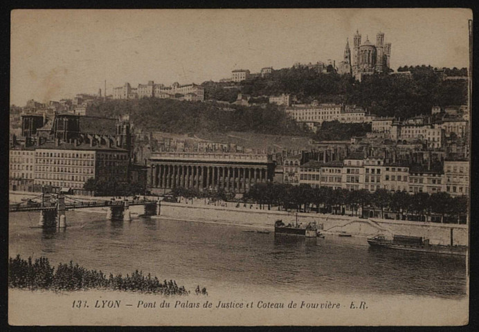 Pont du Palais de Justice et coteau de Fourvière.