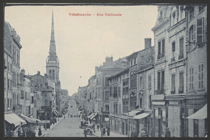 Villefranche-sur-Saône - Rue Nationale.