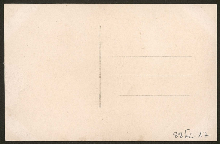 En costume d'époque.